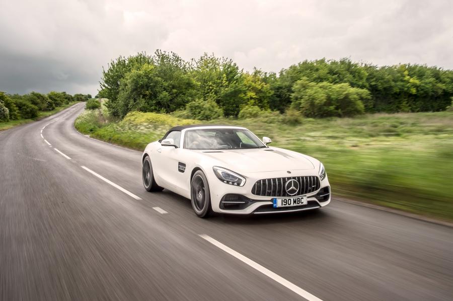  Mercedes-AMG GT Roadster 2017 года  (UK) (фото 7 из 40)